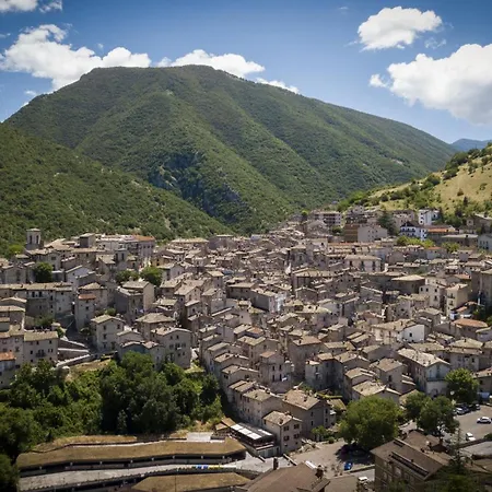 Per Le Vie Del Borgo * Scanno